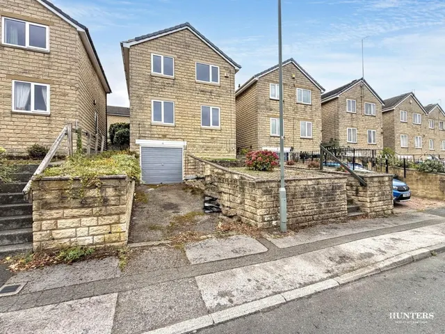 Hillgarth, WF12, photo 1