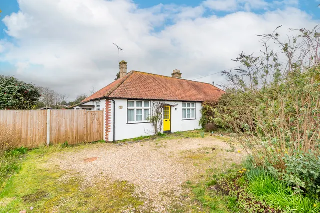 15 Woolsbridge Road, St. Leonards, Ringwood, BH24 2LP, photo 1