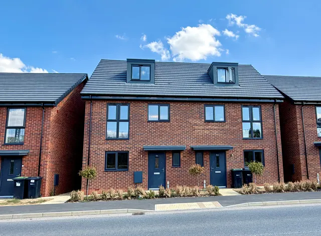 Roundhouse Way, Wellingborough NN8 1UE, photo 1