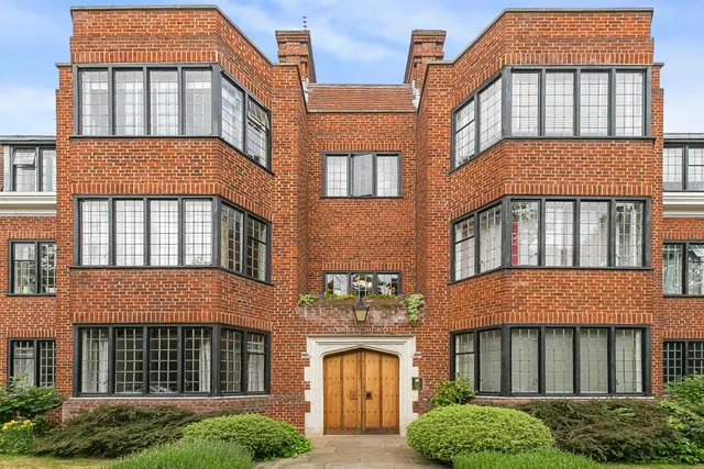 Manor Fields, London, SW15, photo 1
