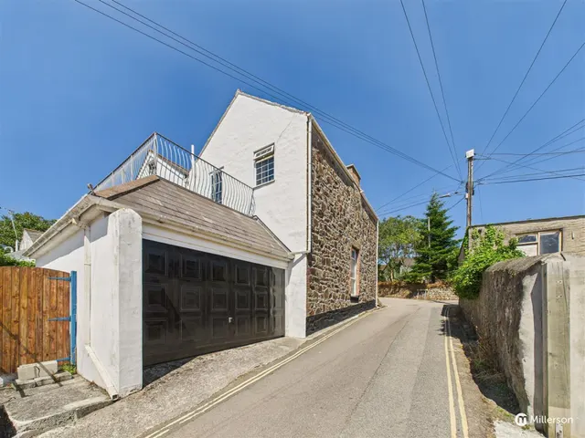 Station Hill, Hayle, TR27, photo 1