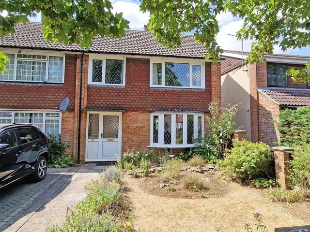 Leach Road, Bicester, photo 1