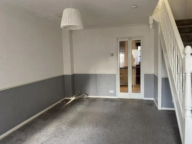 Photo 3 — Merleburgh Drive Kemsley, Sittingbourne, Kent ME10 2RW