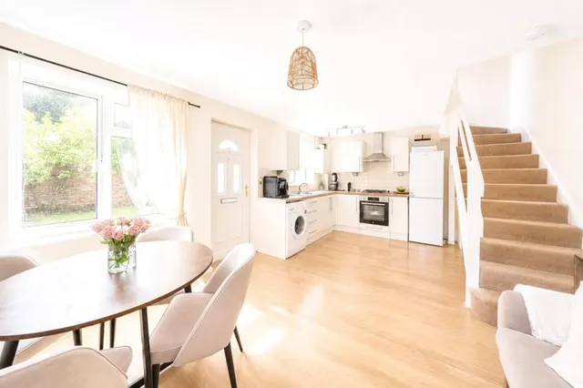 Ferguson Place, Abingdon, OX14, photo 2