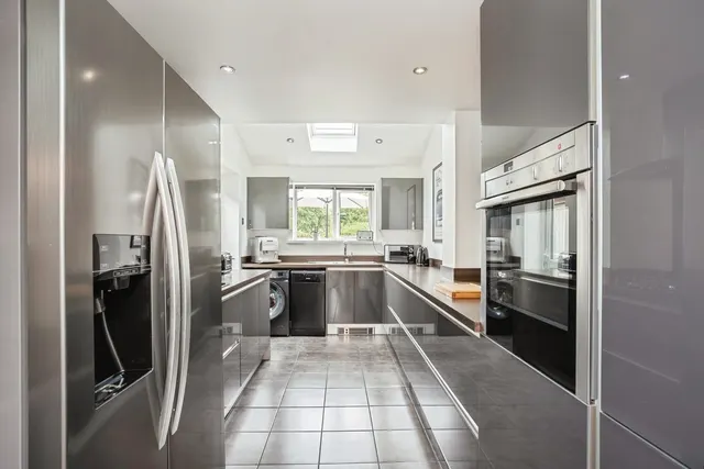 St. Marys Road, Bingham, NG13, photo 2
