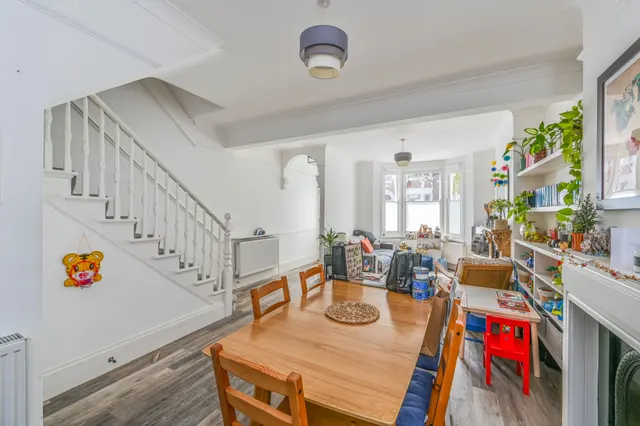 Photo 2 — 13 Mossbury Road, London