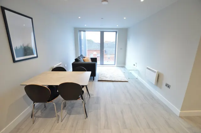 Petersfield Avenue, Slough, SL2, photo 2