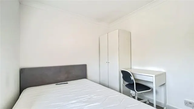 Linley Close, Bath, BA2, photo 2