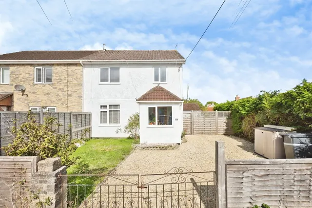 St. Cleers Way, Somerton, TA11, photo 1