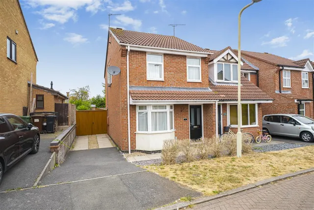 Lilac Close, Loughborough, photo 1