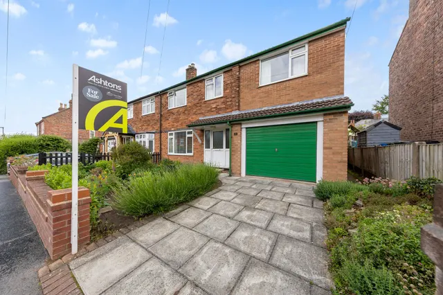 Victoria Avenue, Grappenhall, Warrington, Warrington, WA4 2PD, photo 1