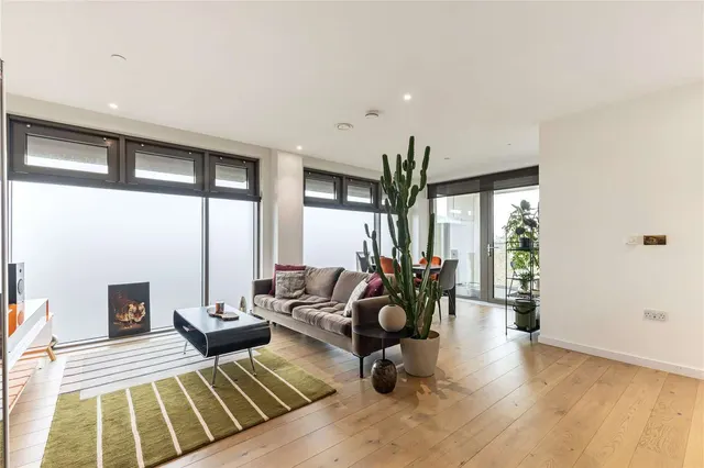 Photo 3 — Upper Richmond Road, Putney, London, SW15 2FU