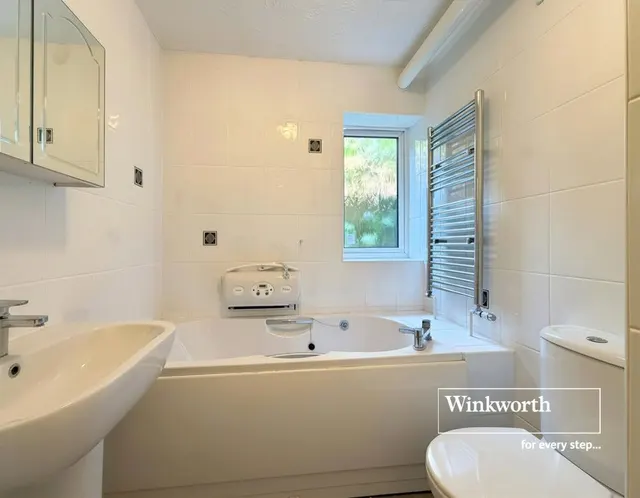 Chine Walk, West Parley, Ferndown, Dorset, BH22, photo 1