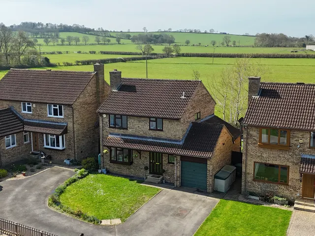 Westacre, Street, photo 1
