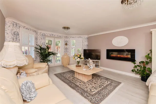 Photo 3 — Hyde Close, Chafford Hundred, Grays, Essex, RM16