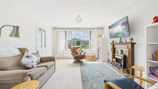 Photo 3 — Fir Avenue, Bourne, PE10
