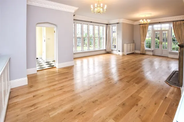 Photo 2 — Queen Victoria Court, Farnborough, Hampshire, GU14 8AR