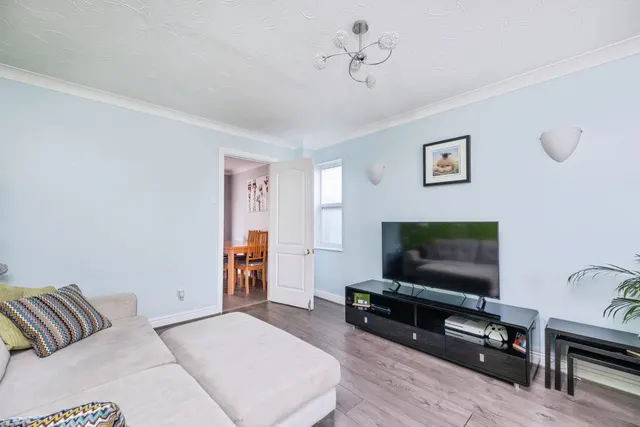 Photo 3 — Rosemullion Avenue, Tattenhoe, Milton Keynes