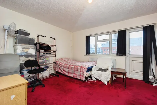 Helmshore Walk, Manchester, M13, photo 2
