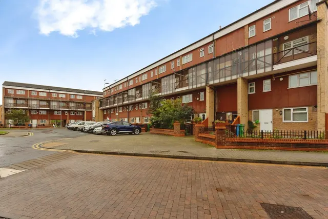 Helmshore Walk, Manchester, M13, photo 1