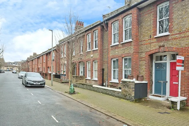 Photo 3 — Tennyson Street, Battersea, London, SW8