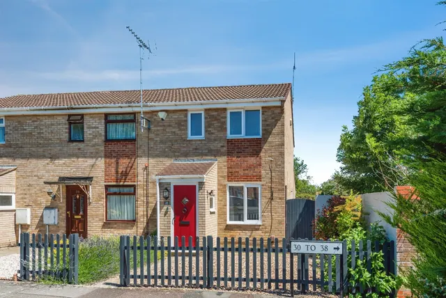 Woodchester, Westlea, Swindon, photo 1