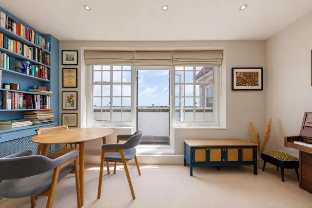Swan Court, Chelsea Manor Street, London, SW3, photo 1