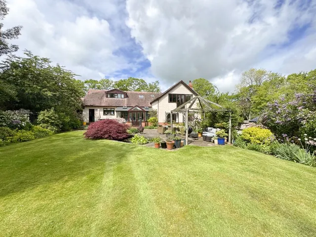 Photo 2 — North Road, South Kilworth, LE17