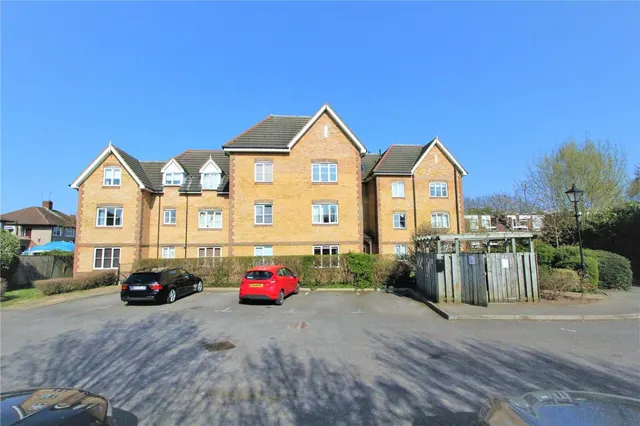 Catherine Place, Harrow, HA1, photo 1