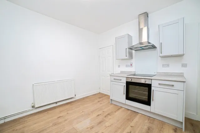 Ray Street, Heanor, DE75, photo 2