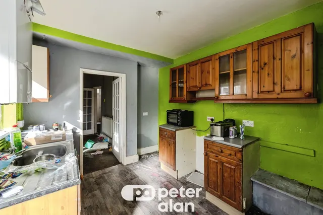 Lewis Terrace, Neath, SA11, photo 2