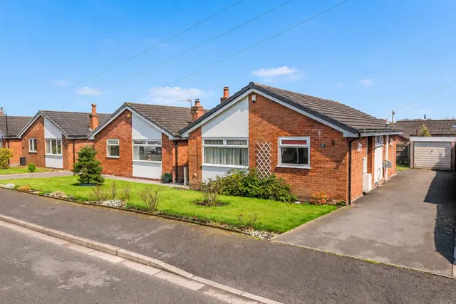 Castle Drive, Adlington, PR7, photo 1