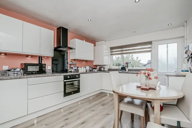 Castle Drive, Adlington, PR7, photo 2