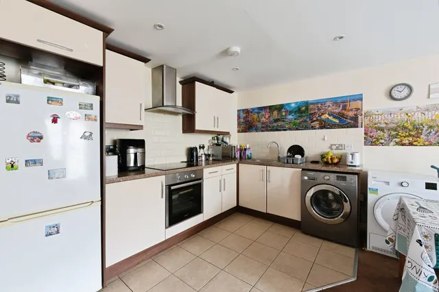 Photo 2 — Lansdowne Road, Tilbury, Essex, RM18