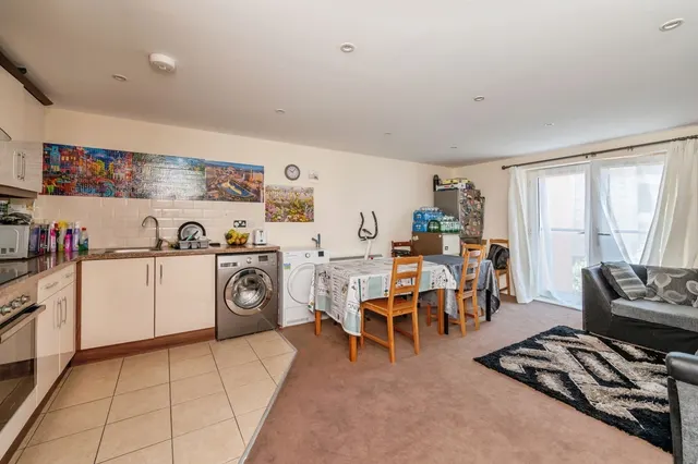 Photo 3 — Lansdowne Road, Tilbury, Essex, RM18