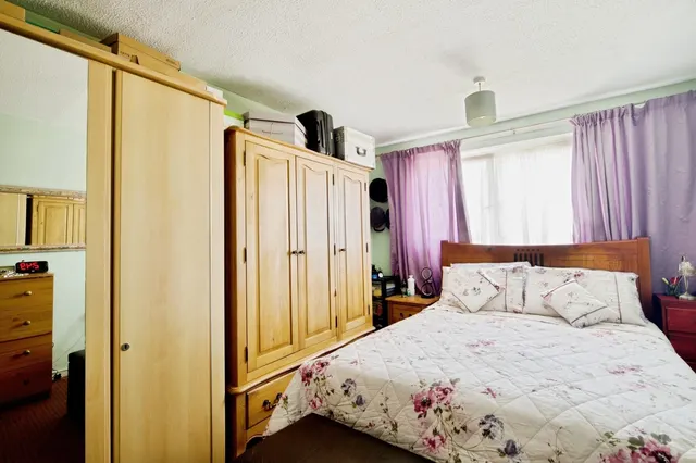 Photo 3 — Landseer Avenue, Manor Park, London, E12