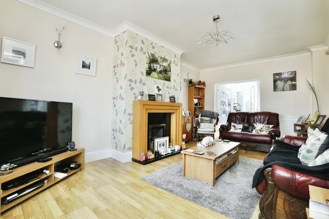 The Crescent, Thurcroft, S66, photo 3