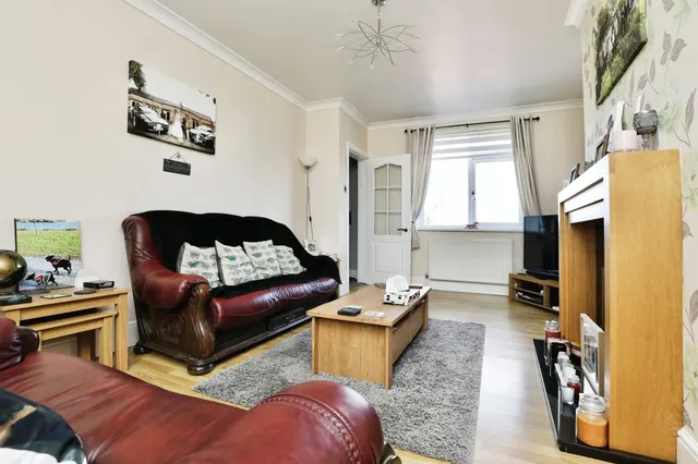 The Crescent, Thurcroft, S66, photo 2