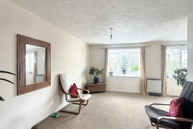 Photo 3 — Longacre Road, Singleton, Ashford