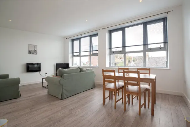 Mount Stuart Square, Cardiff, CF10, photo 1