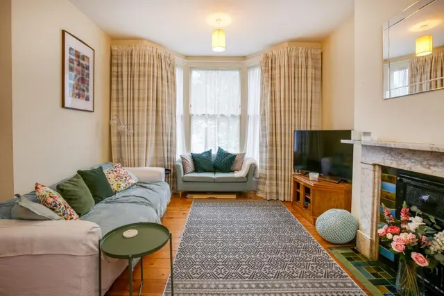 Ravenscourt Road, London, W6, photo 3