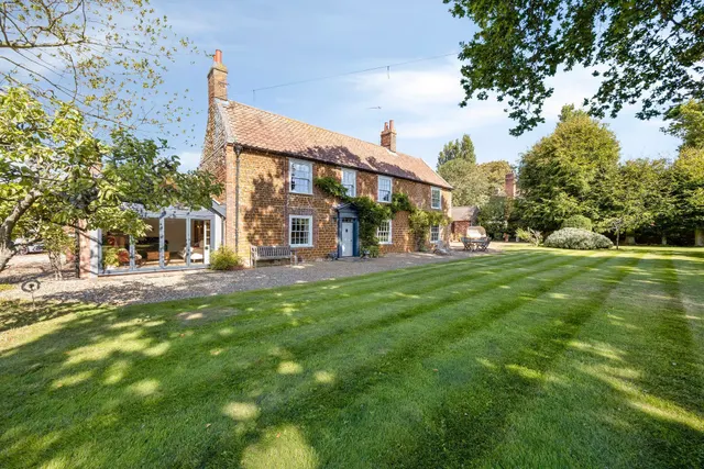 Characterful Family Home in the Centr, photo 1
