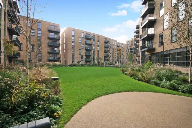 Lyon Road, Harrow, HA1, photo 2