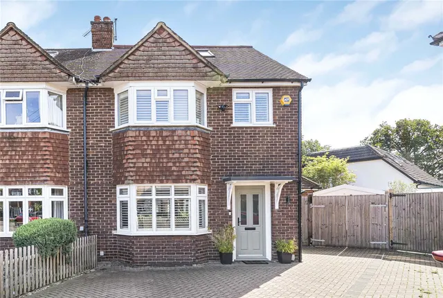 Wolsey Road, Sunbury-on-Thames, TW16, photo 1