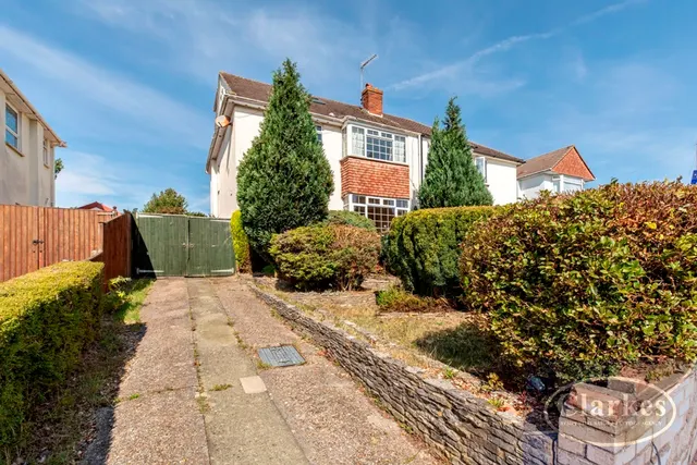 Astbury Avenue, Wallisdown, photo 1