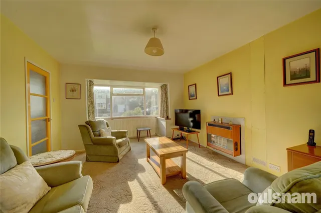 Photo 3 — Randall Avenue, Alvechurch, Birmingham, Worcestershire, B48 7LX