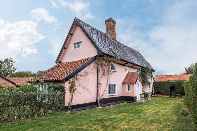 Grade II Listed Farmhouse Brimming wi, photo 1