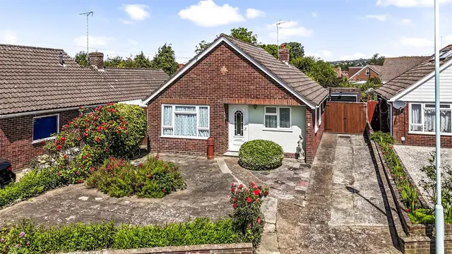 Rogate Road, Worthing, photo 1
