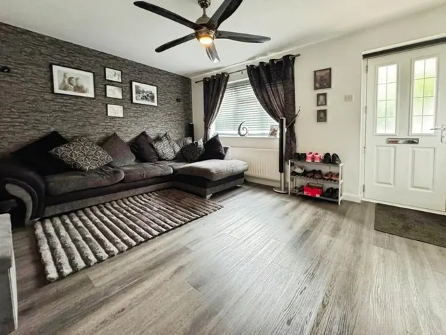 Hillview, Saunderton, HP14, photo 2