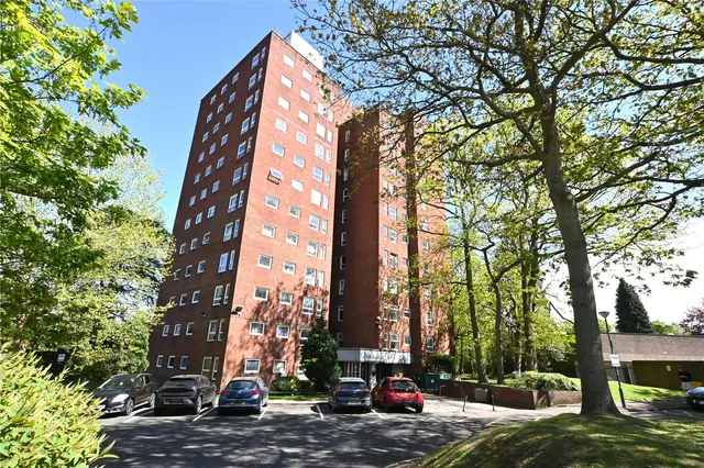 Wake Green Park, Moseley, Birmingham, B13 9XP, photo 1
